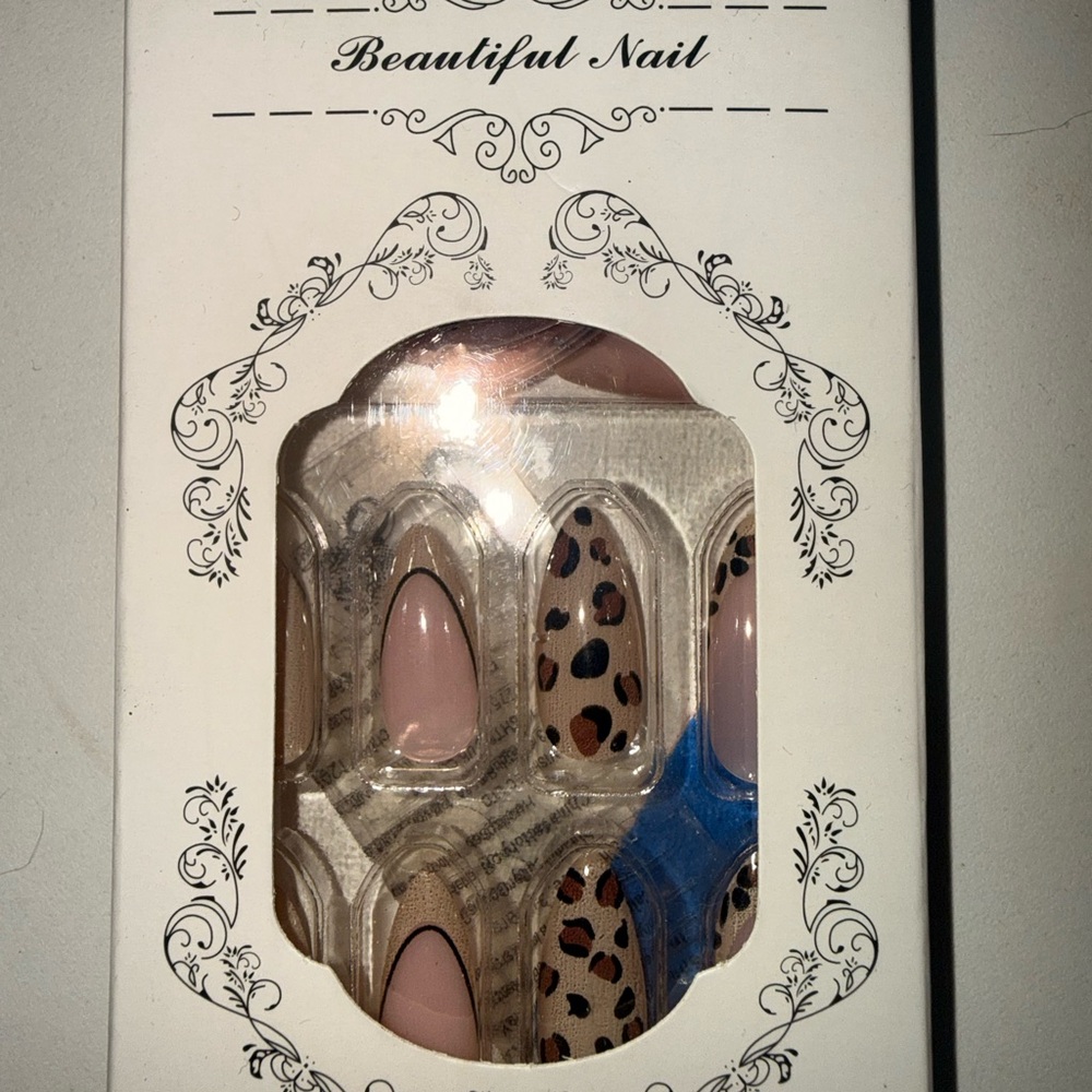 Press-on Nail Bundle 10 pairs 🩷